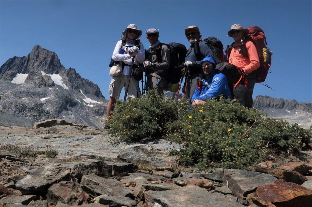 hike the earth
